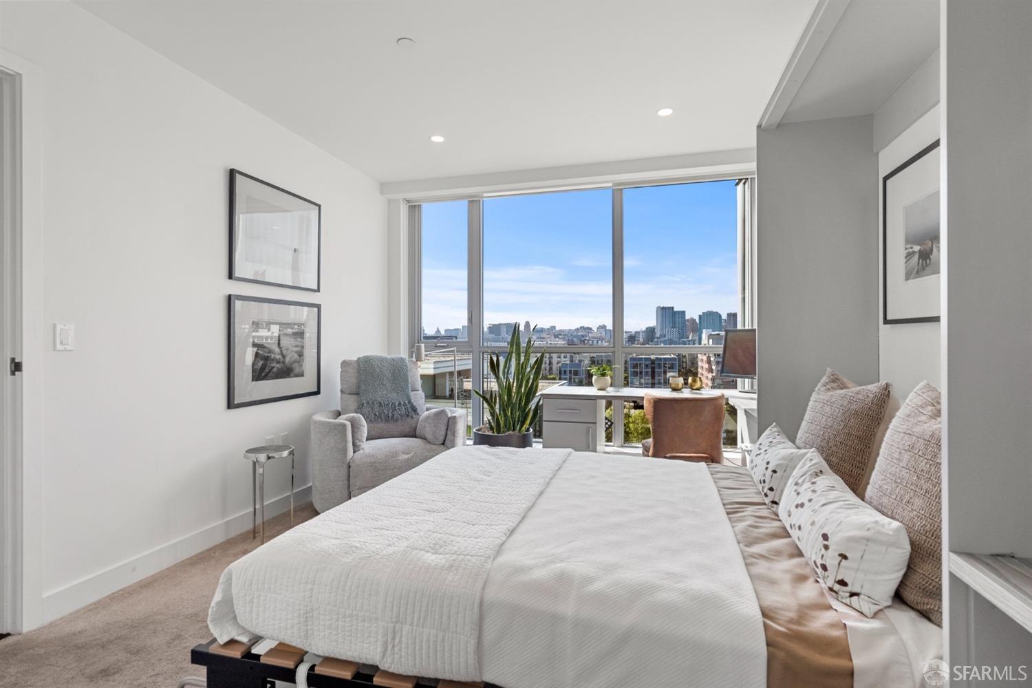 718 Long Bridge Street Unit: 804