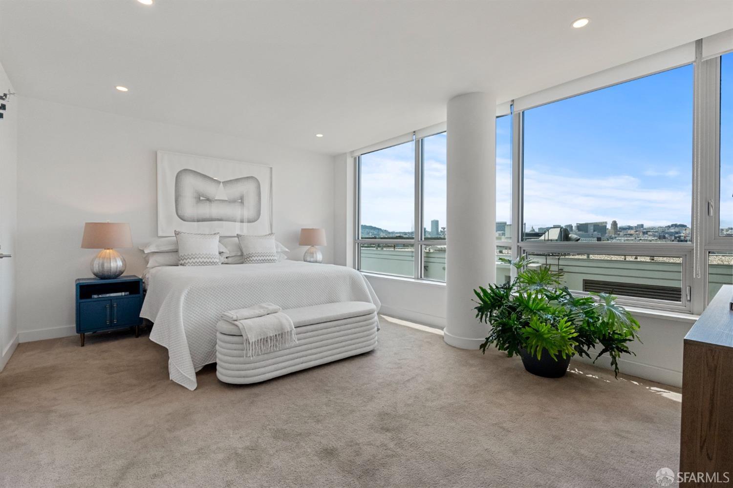 718 Long Bridge Street Unit: 804