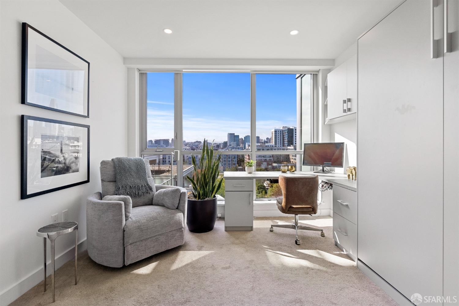 718 Long Bridge Street Unit: 804