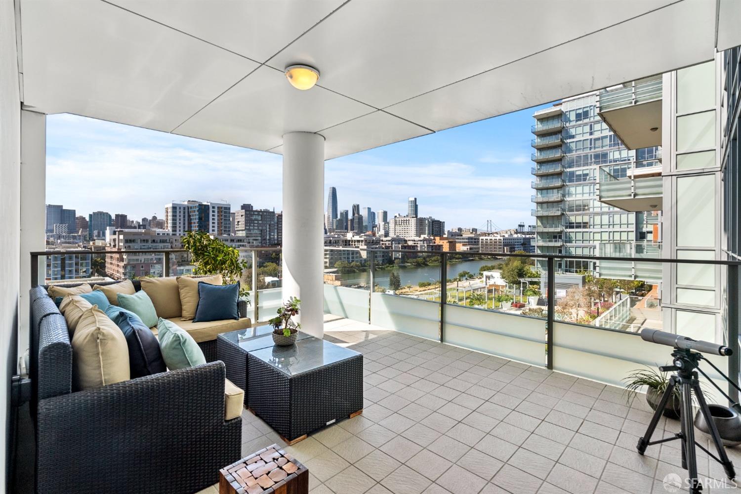 718 Long Bridge Street Unit: 804