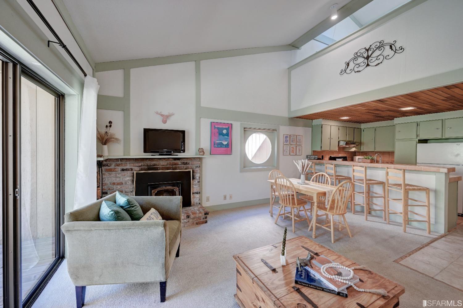 200 Creekside Drive Unit: 81