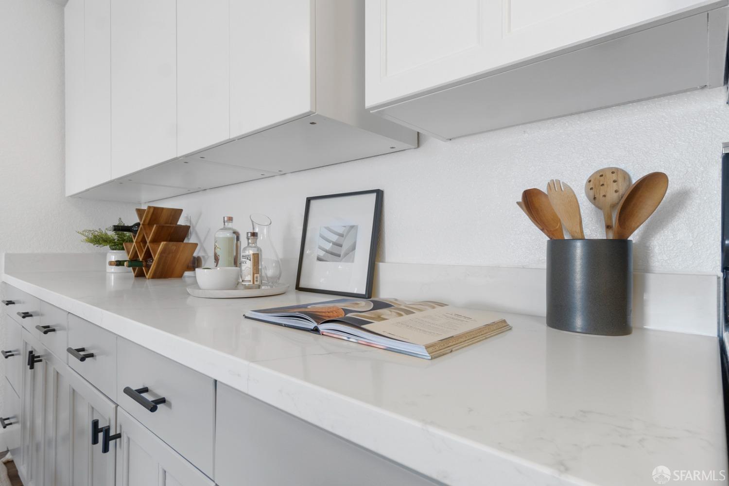 77 Fairmount Avenue Unit: 210