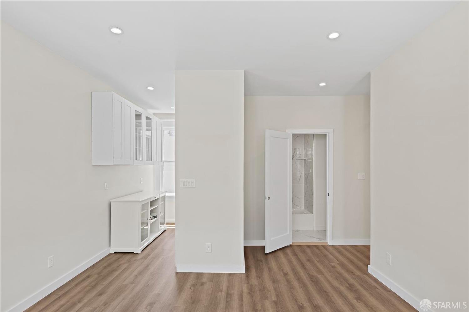 5 Fella Place Unit: 301