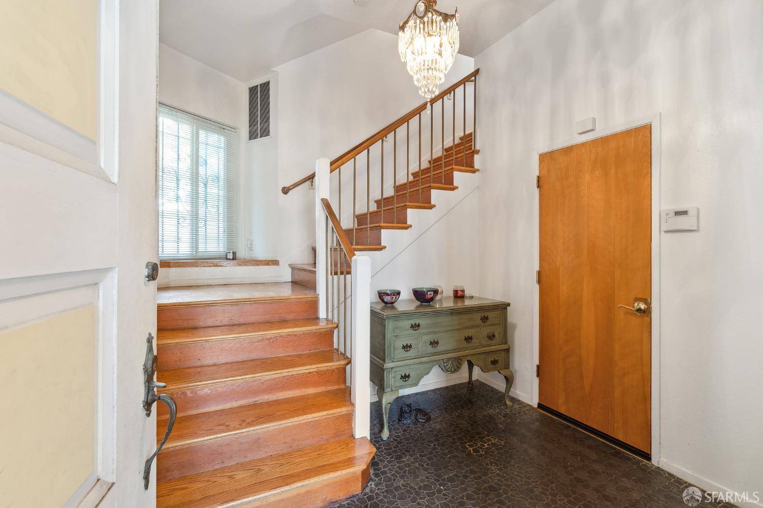 15 Staples Avenue