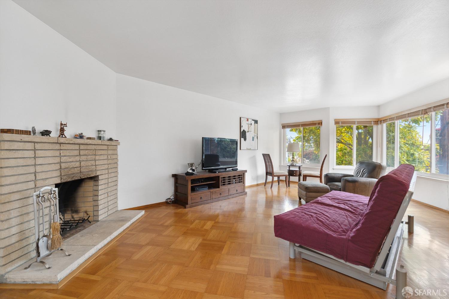 15 Staples Avenue