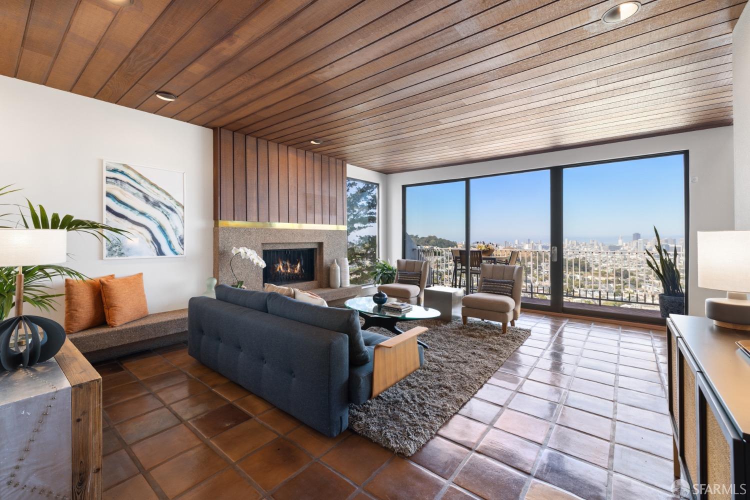5 N Burnett Avenue Unit: 3