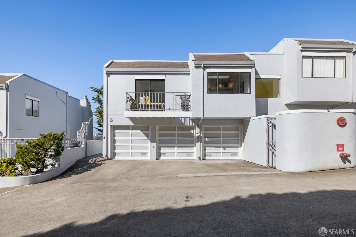 5 N Burnett Avenue Unit: 3