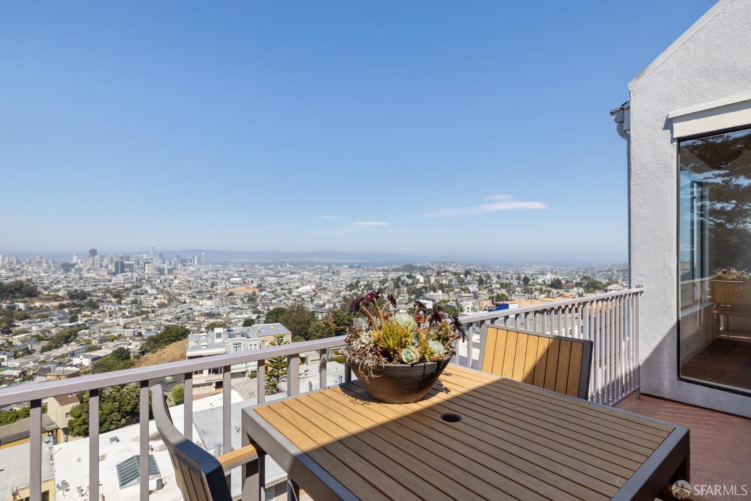 5 N Burnett Avenue Unit: 3