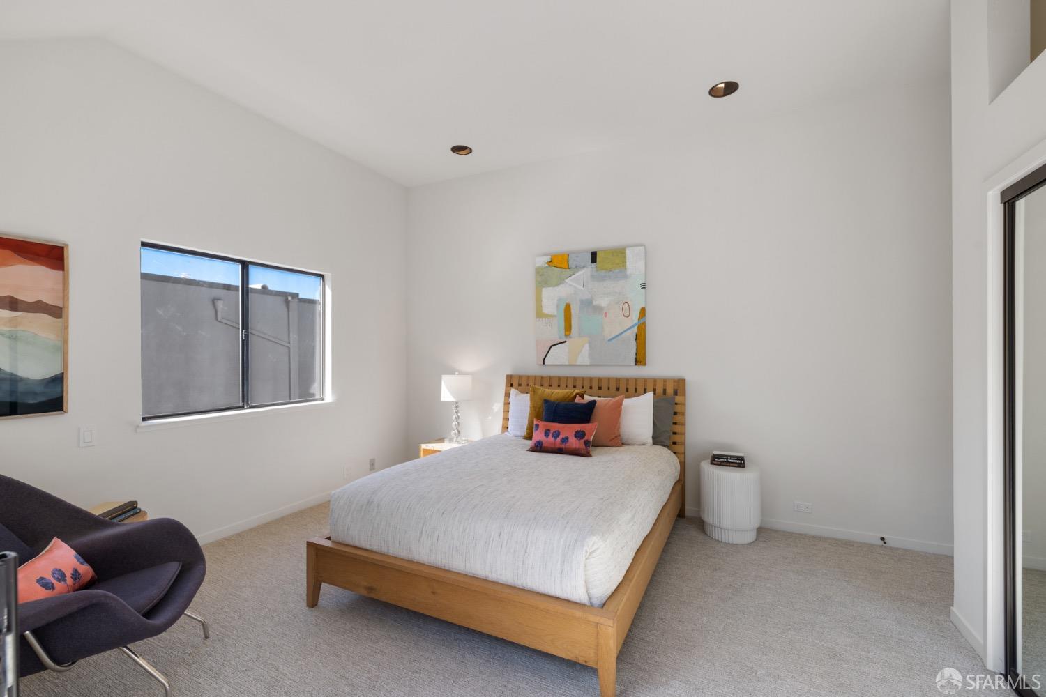5 N Burnett Avenue Unit: 3
