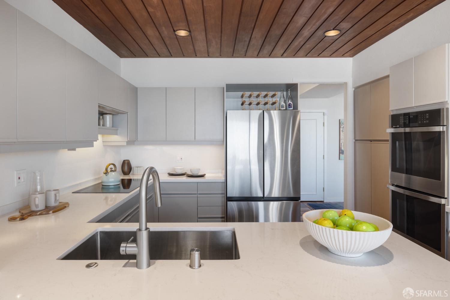 5 N Burnett Avenue Unit: 3