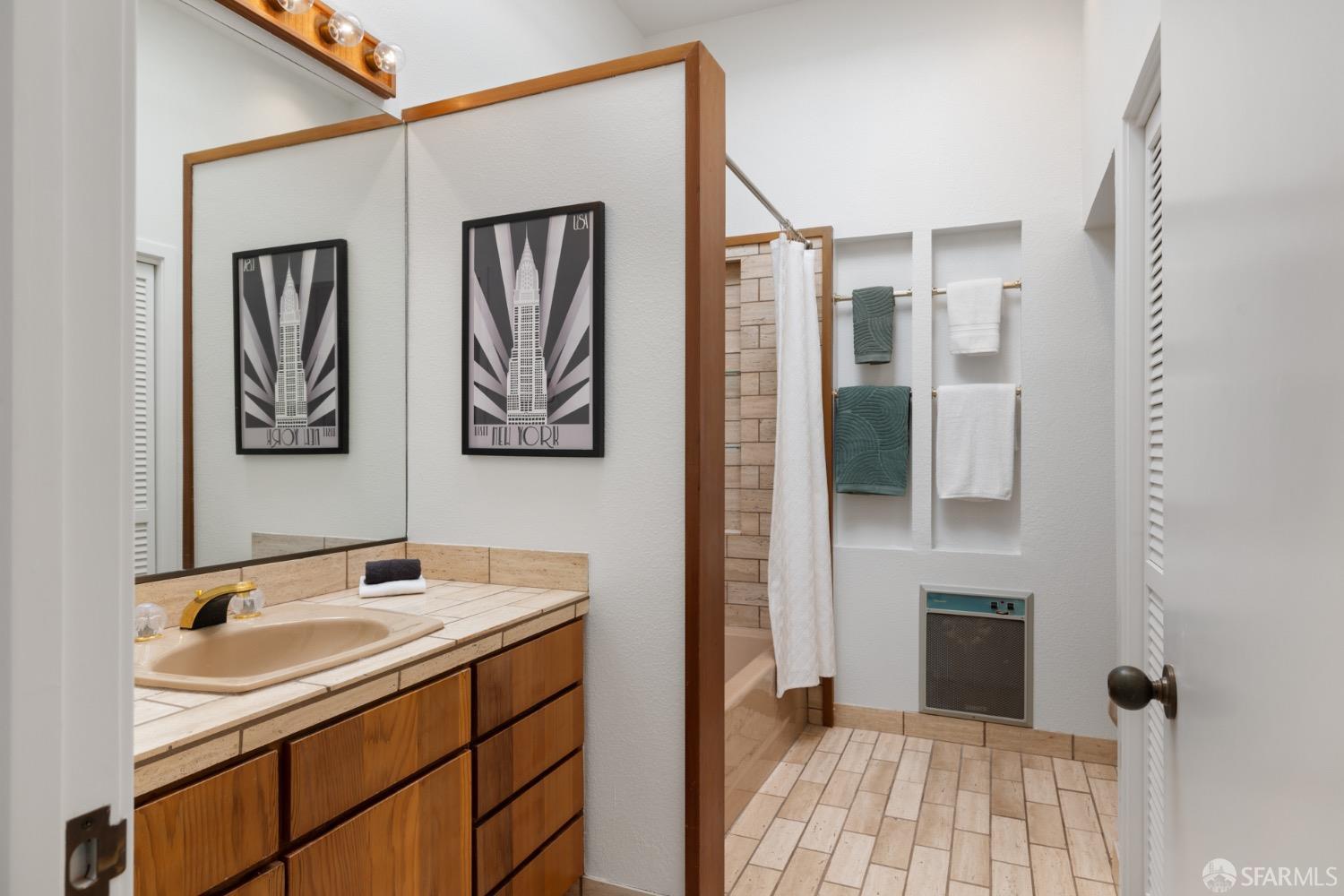 5 N Burnett Avenue Unit: 3
