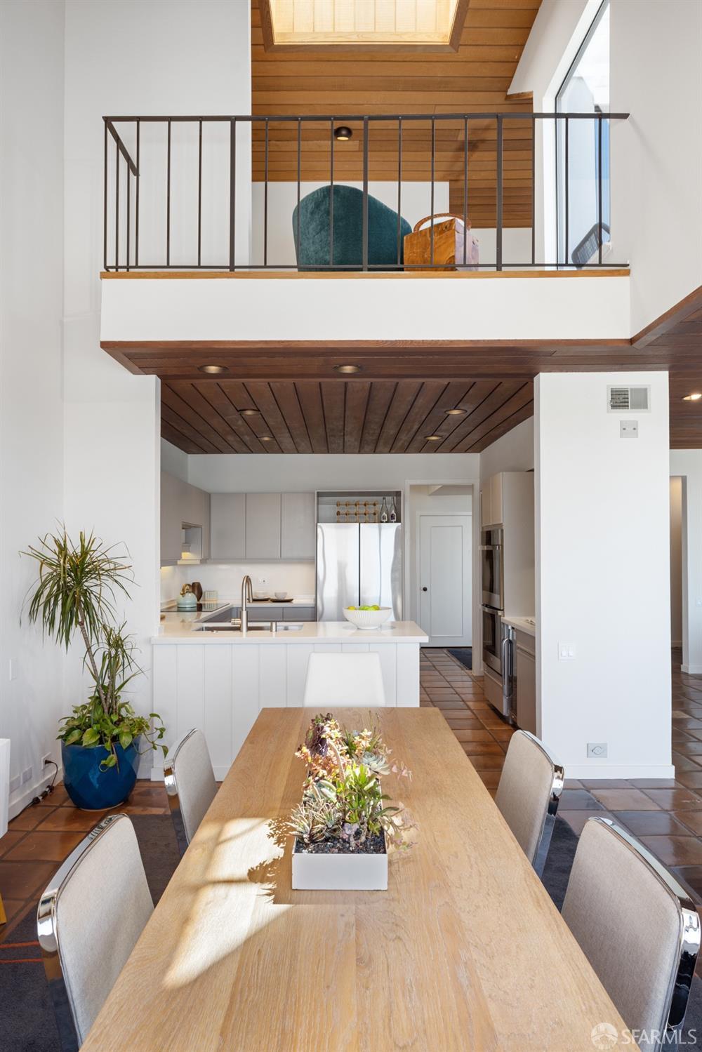 5 N Burnett Avenue Unit: 3