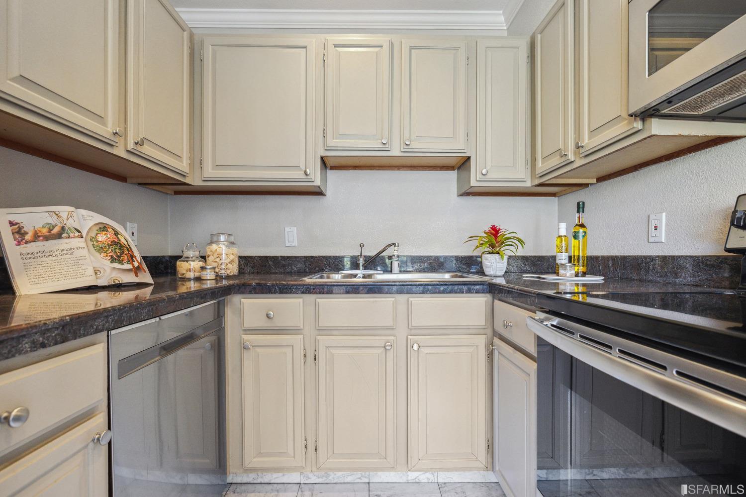 629 Chestnut Street Unit: 301