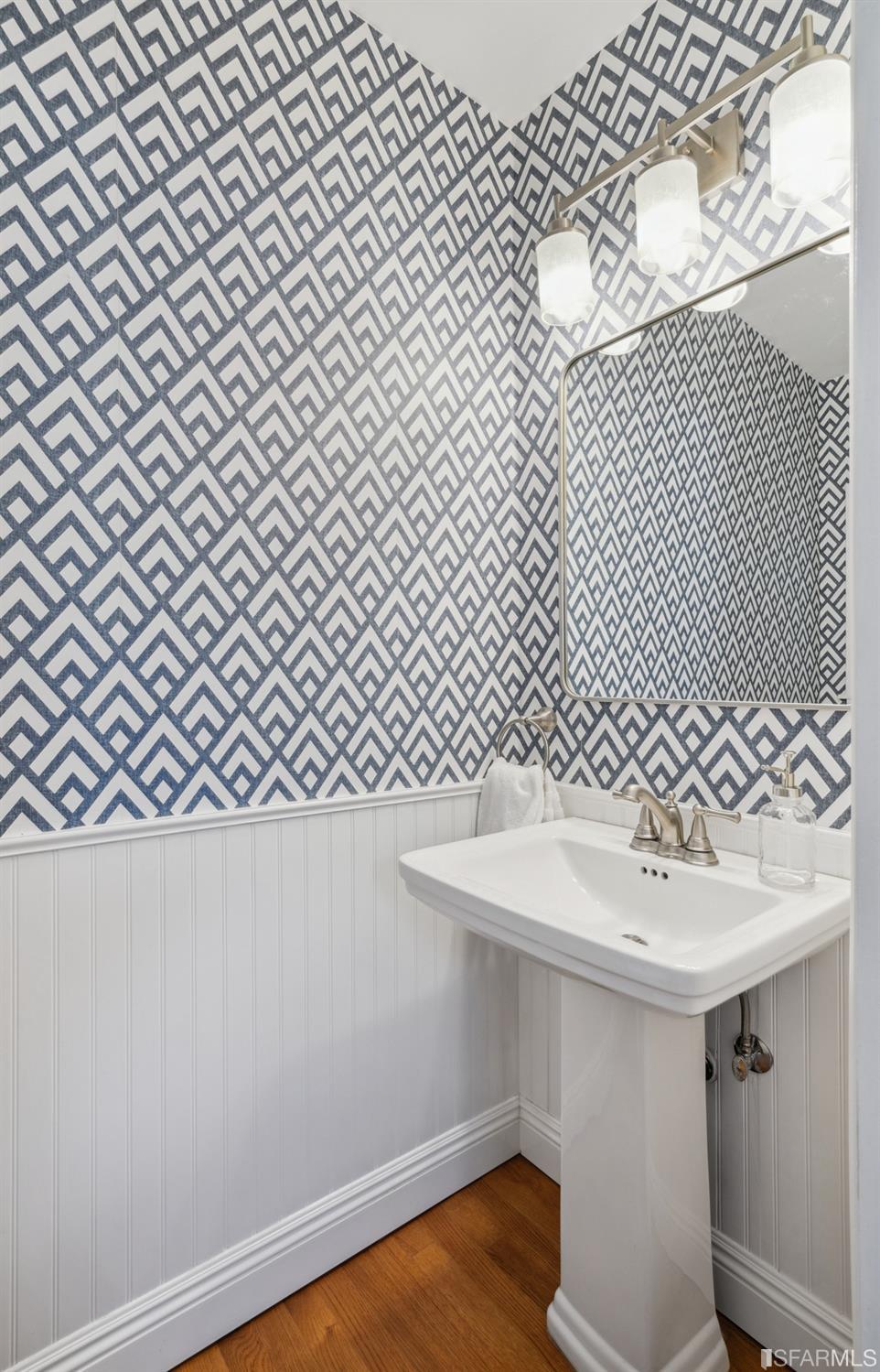 709 San Bruno Avenue