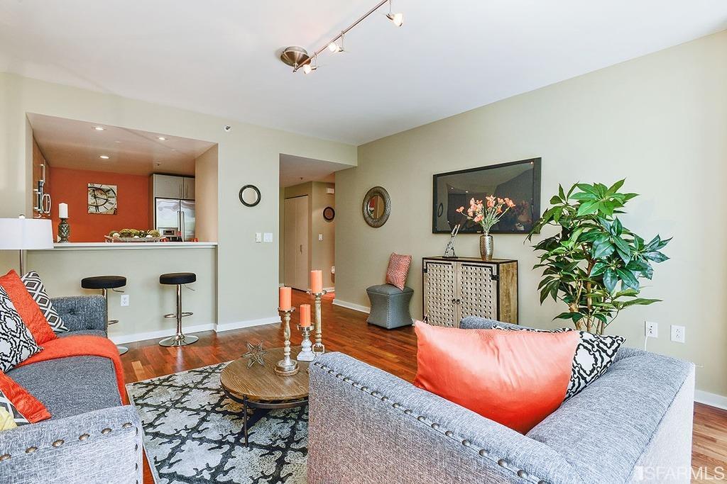 555 4th Street Unit: 438