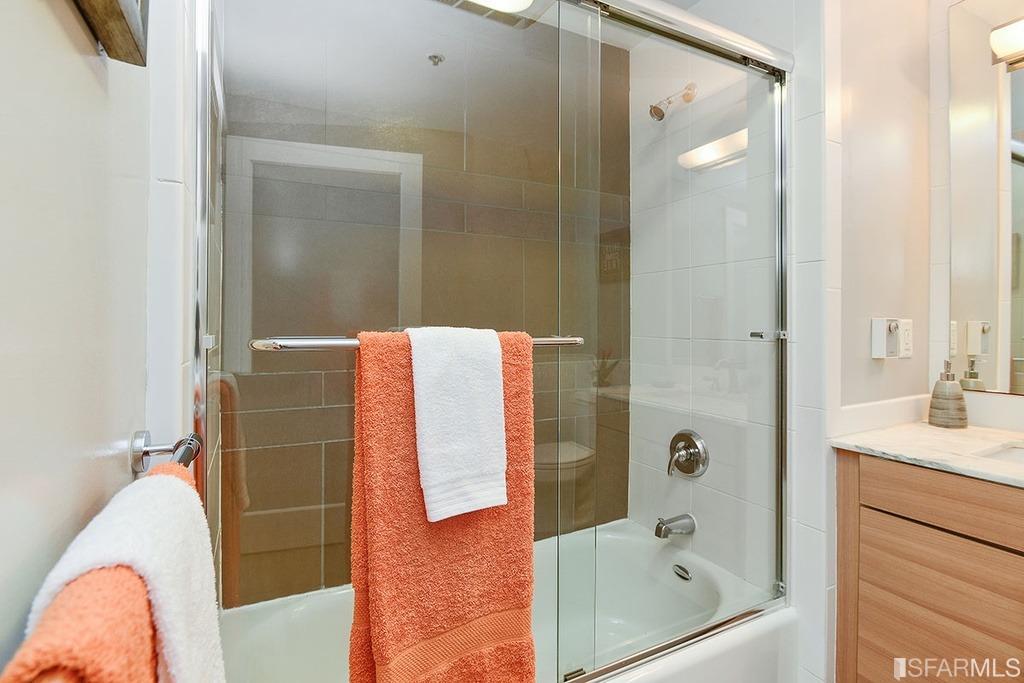 555 4th Street Unit: 438
