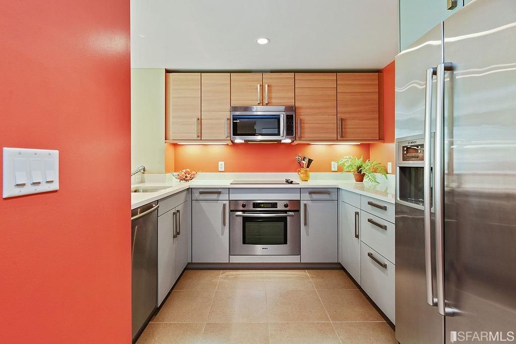 555 4th Street Unit: 438