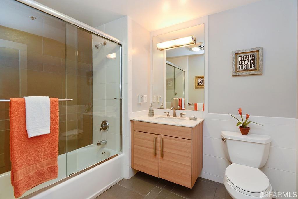 555 4th Street Unit: 438