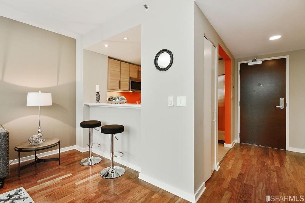 555 4th Street Unit: 438