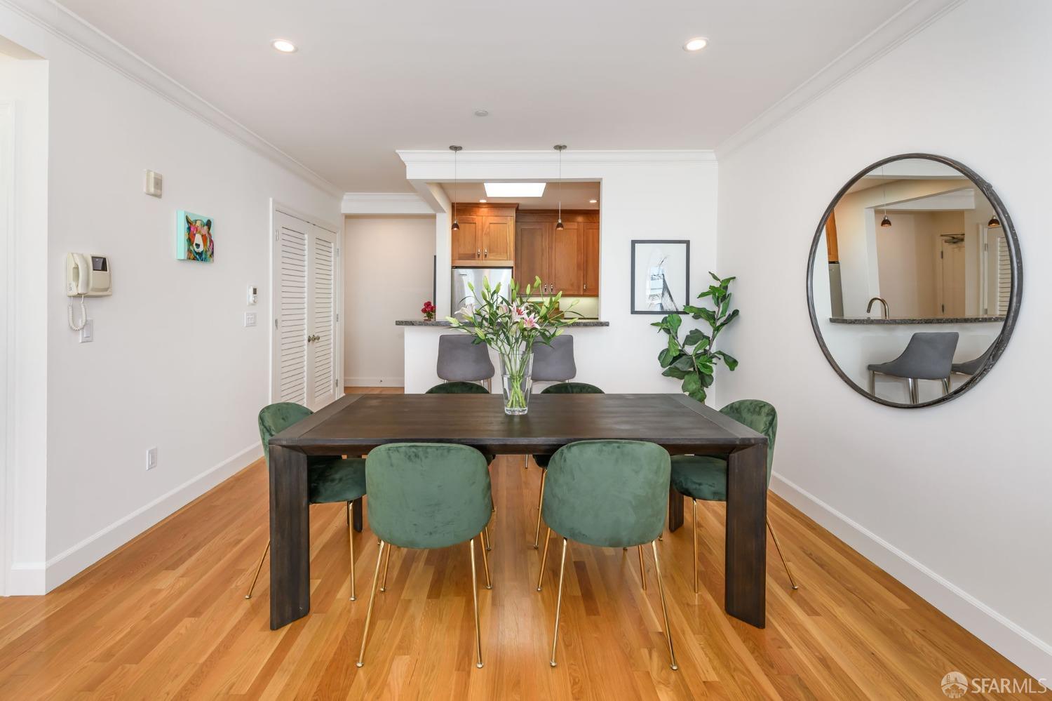 939 Jackson Street Unit: 301