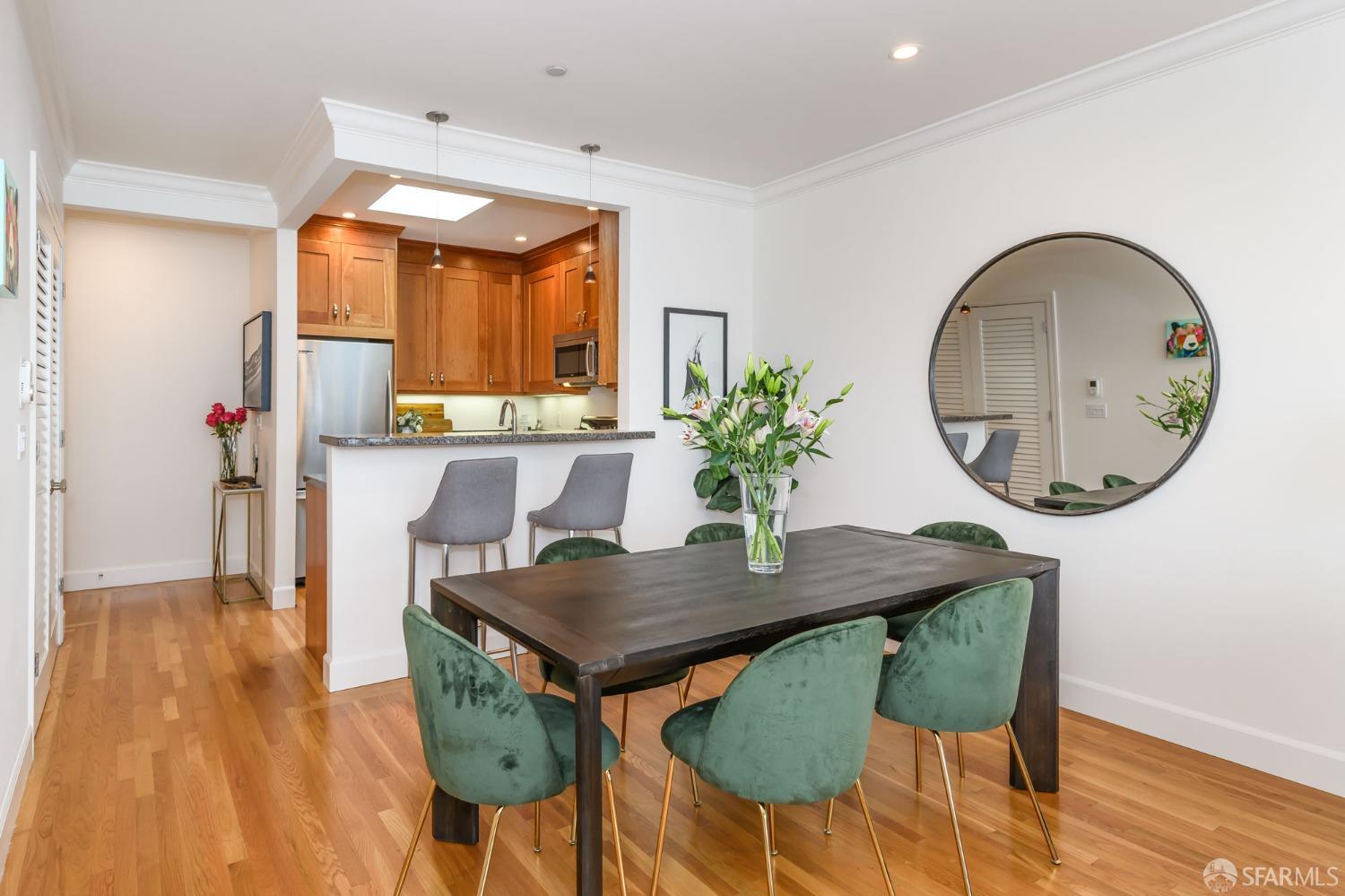 939 Jackson Street Unit: 301