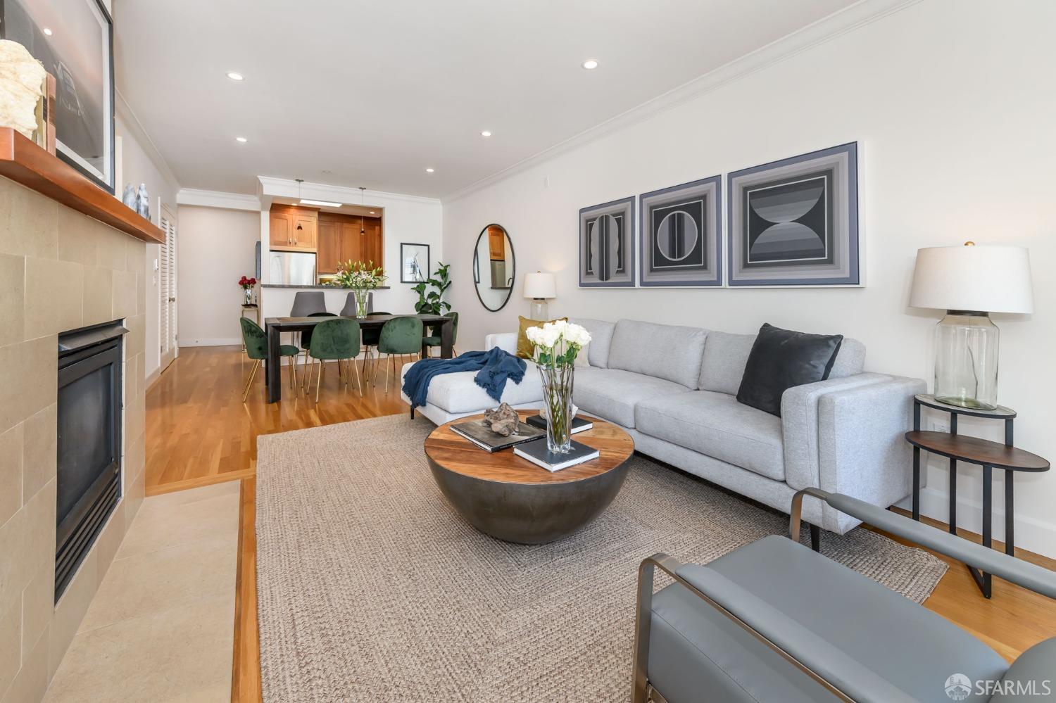 939 Jackson Street Unit: 301