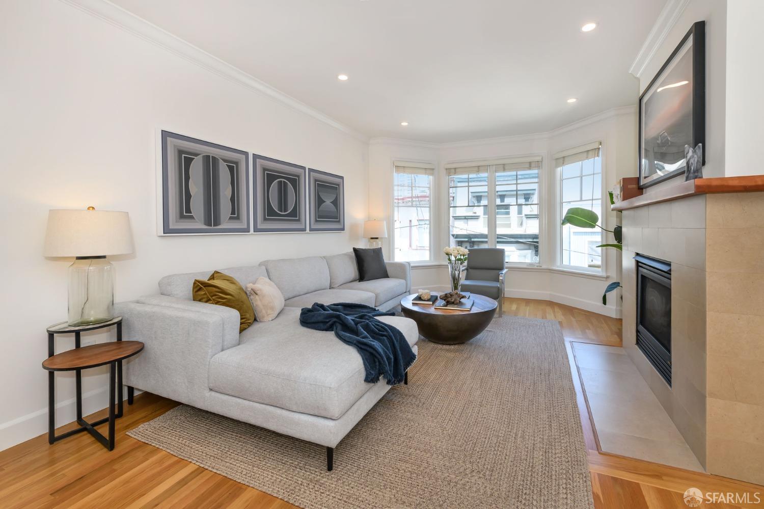 939 Jackson Street Unit: 301