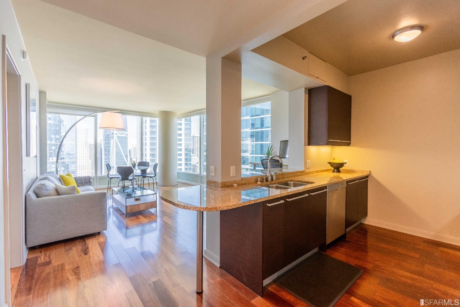 425 1st Street Unit: 3307