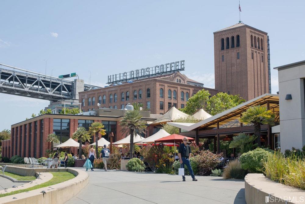 425 1st Street Unit: 3307