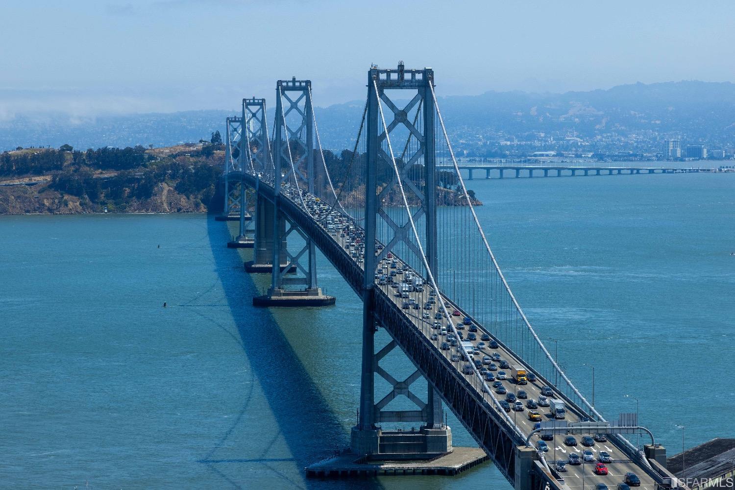 425 1st Street Unit: 3307