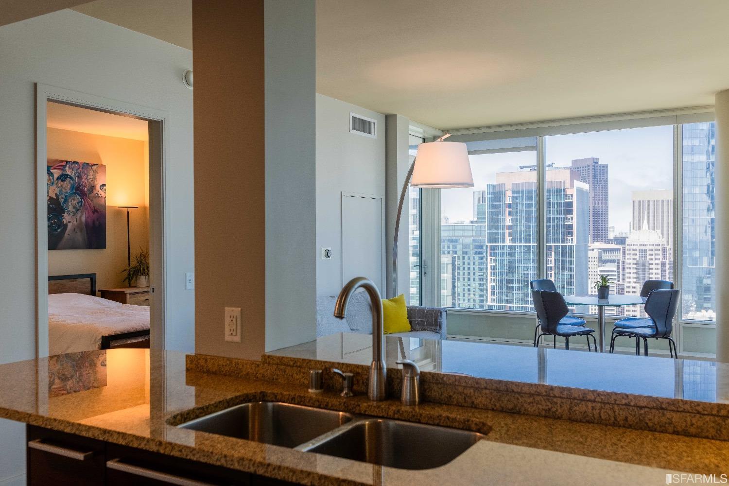 425 1st Street Unit: 3307