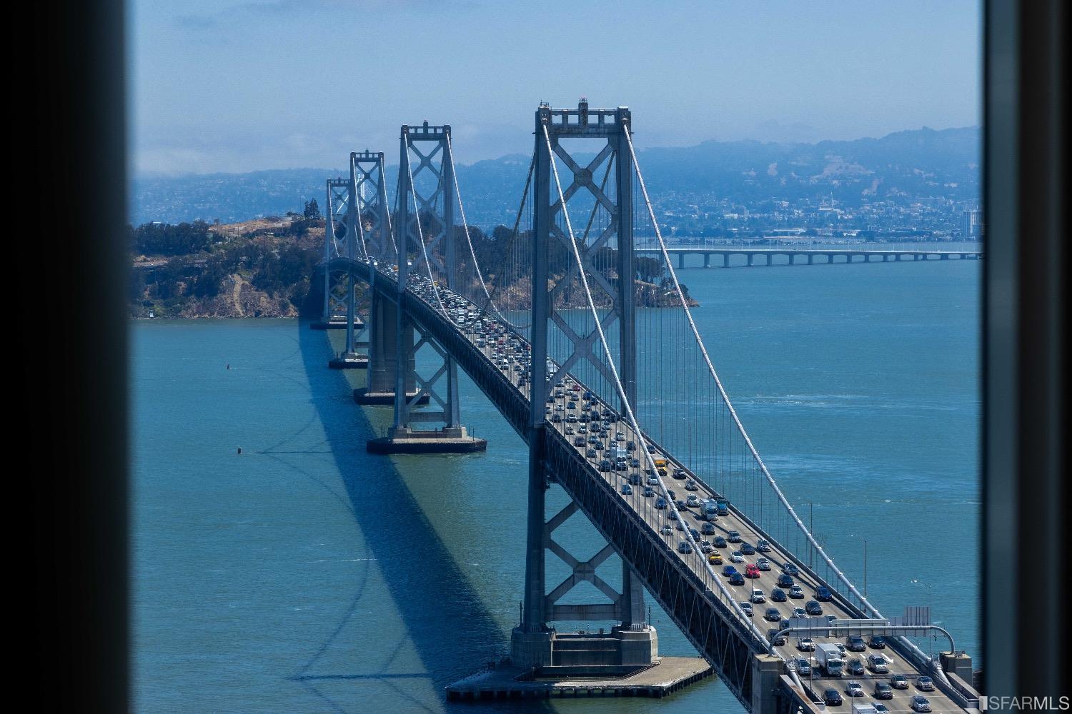 425 1st Street Unit: 3307