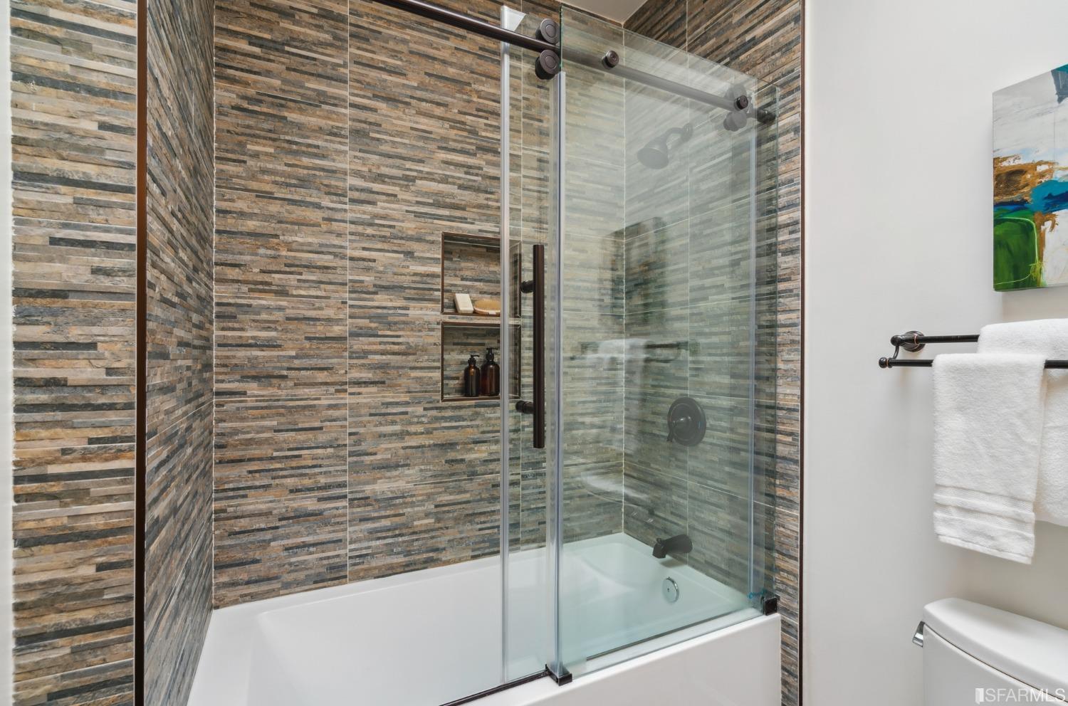 1390 Fell Street Unit: 201