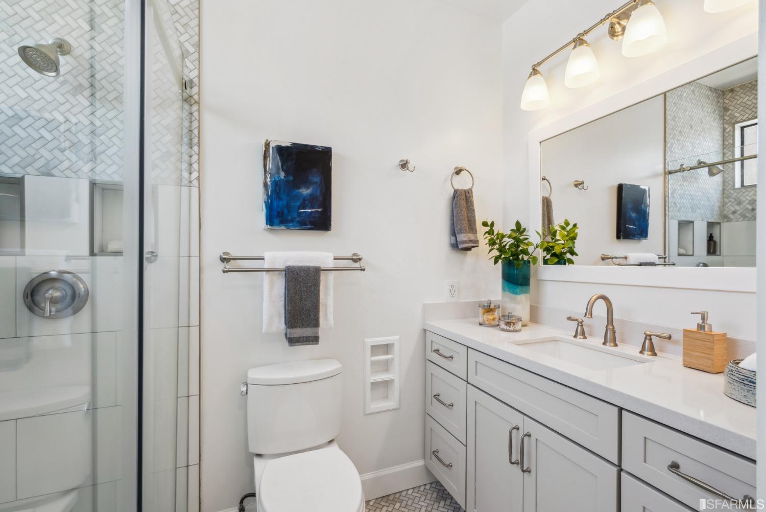 1390 Fell Street Unit: 201