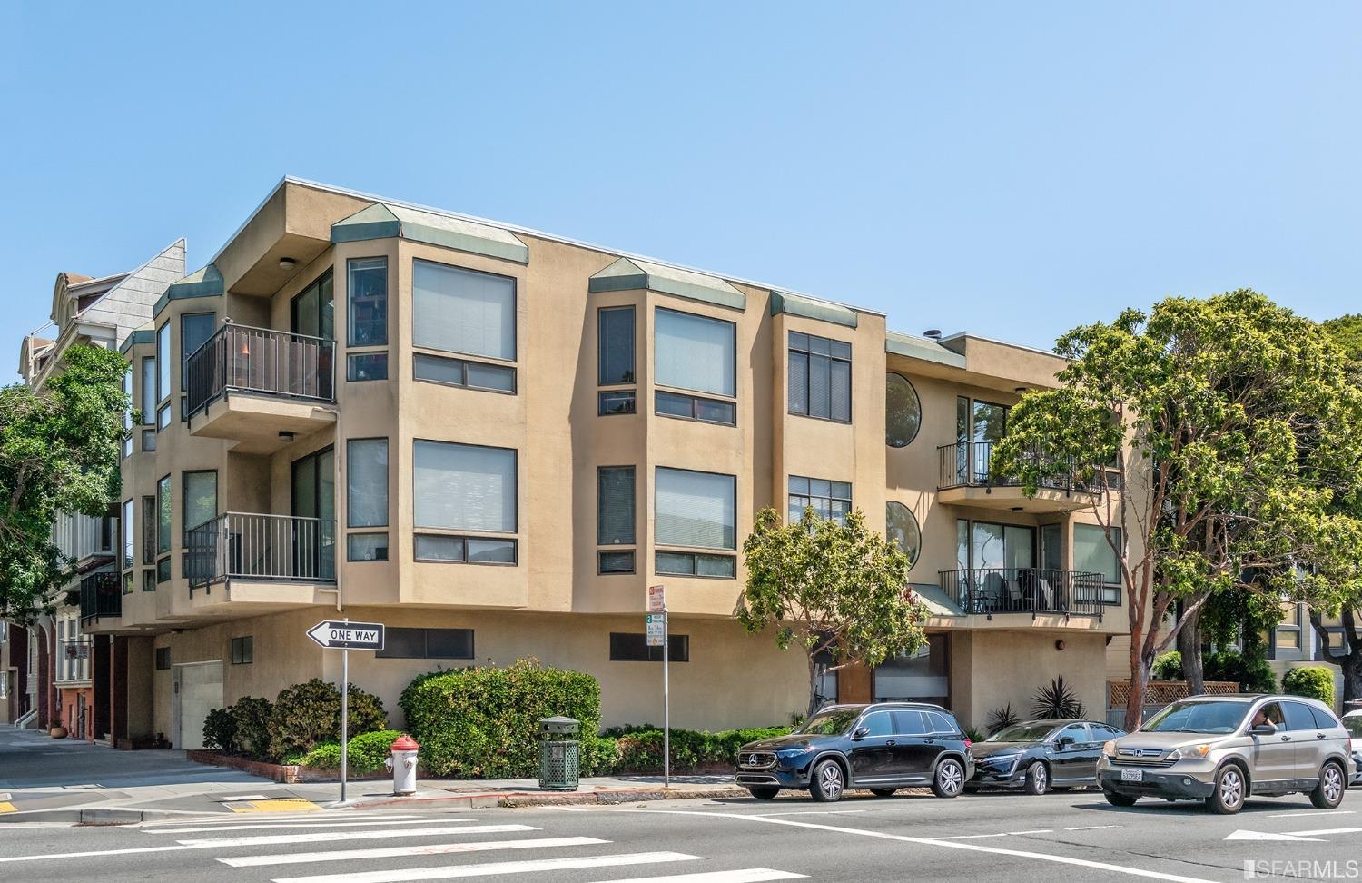 1390 Fell Street Unit: 201