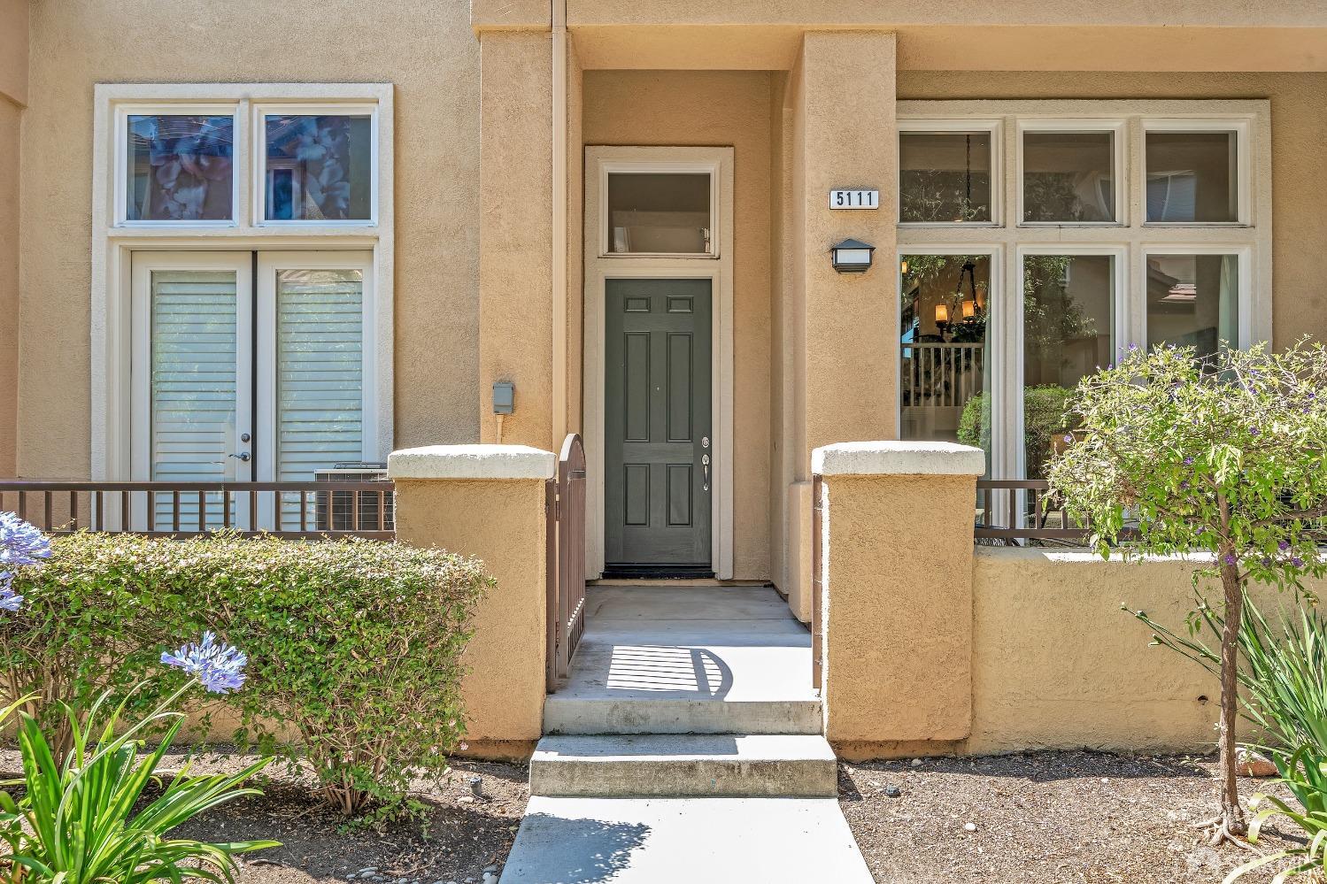 5111 Capanelle Terrace