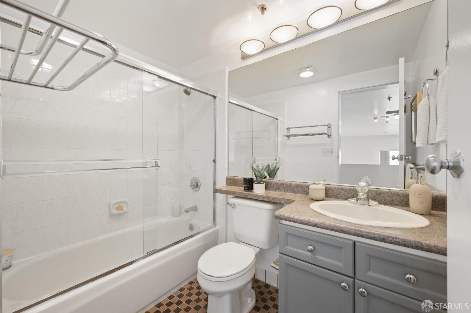 747 Natoma Street Unit: 201