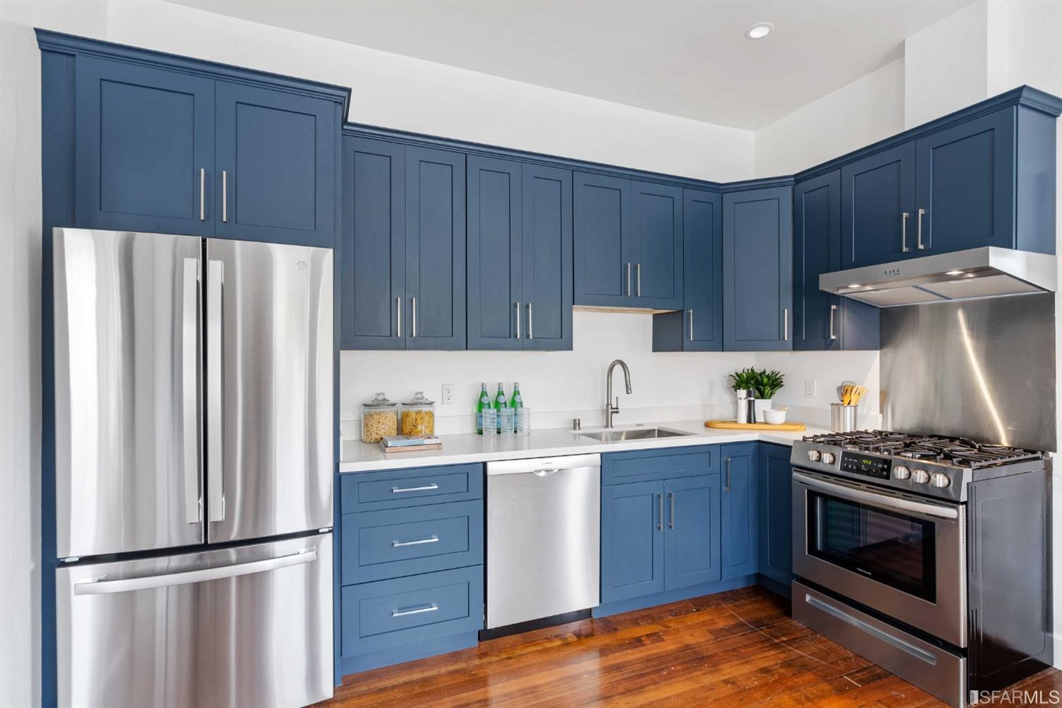 738 6th Avenue Unit: 6