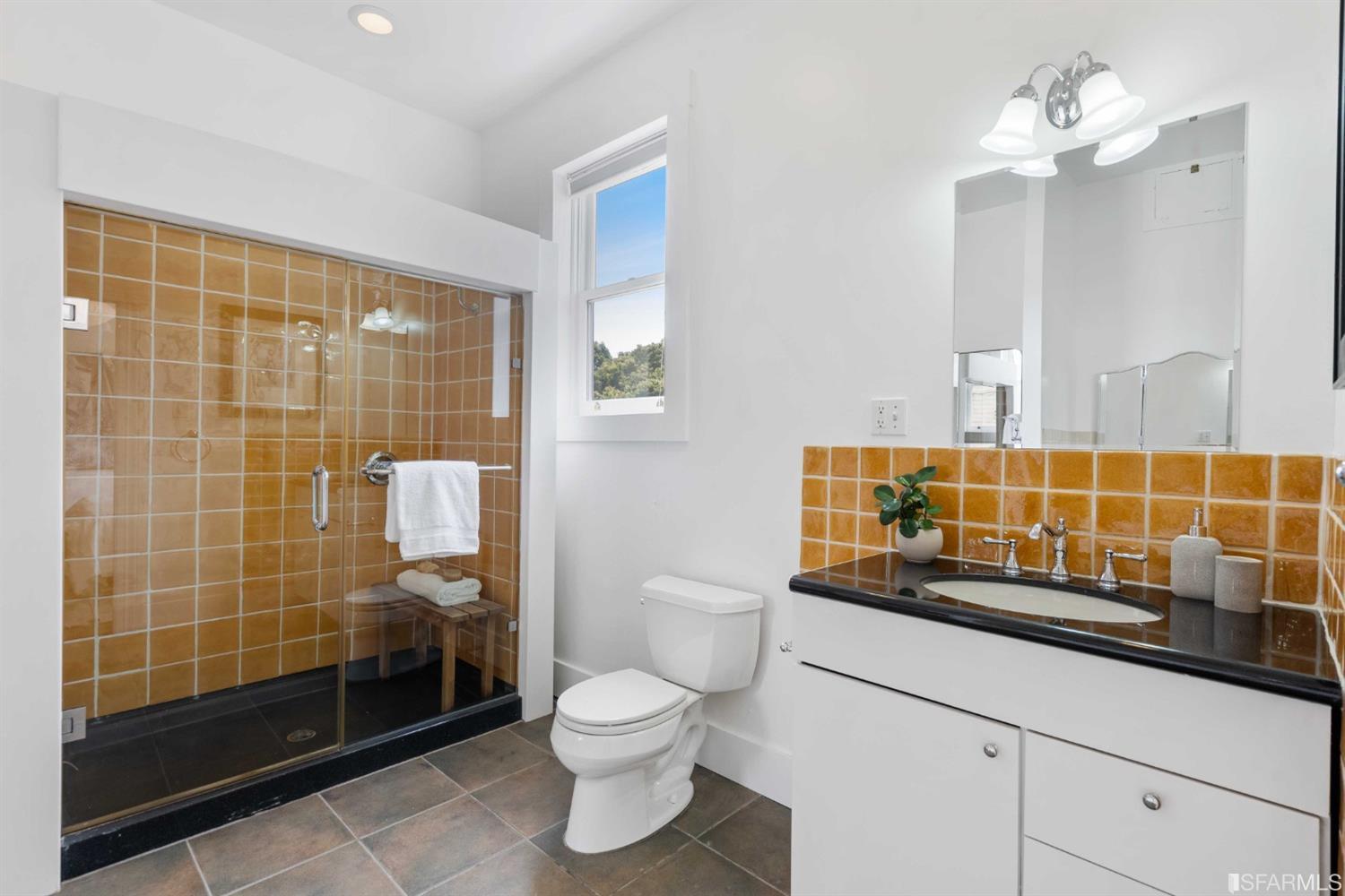 738 6th Avenue Unit: 6