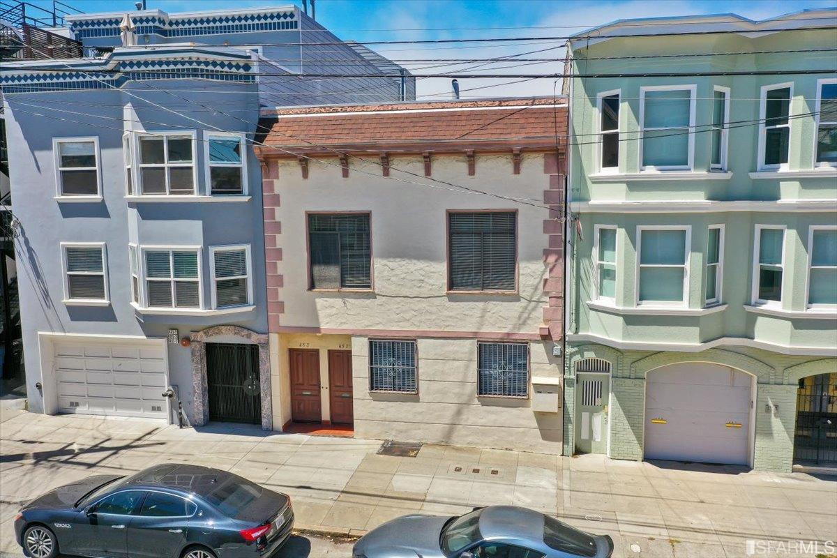 451 8th Avenue