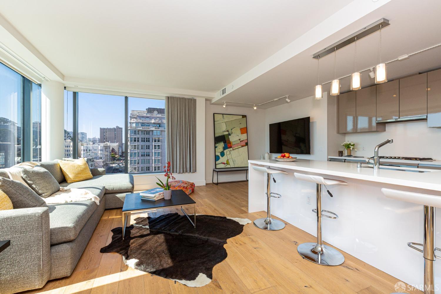 1450 Franklin Street Unit: 1002