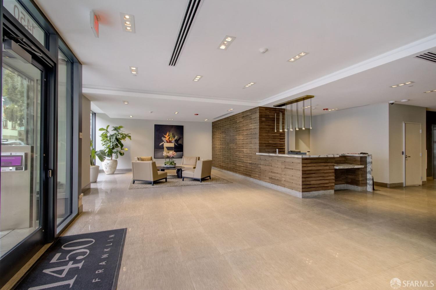 1450 Franklin Street Unit: 1002