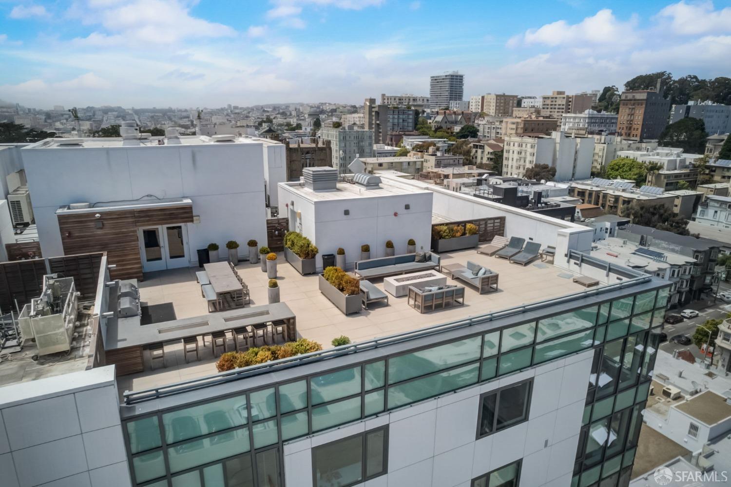 1450 Franklin Street Unit: 1002