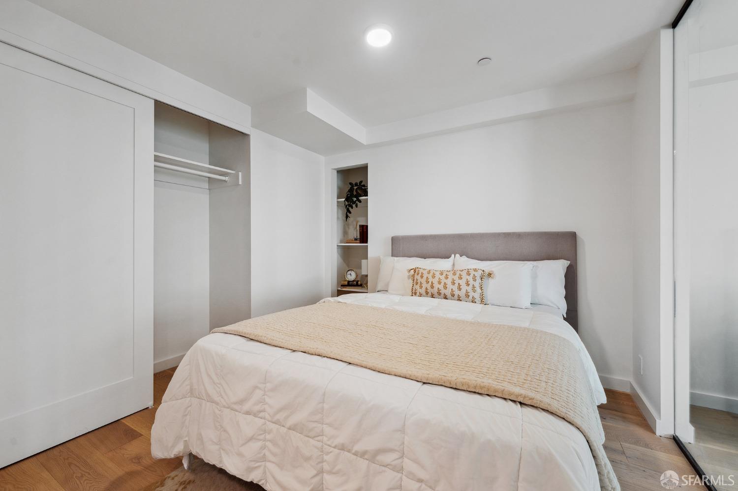 1624 Larkin Street Unit: 4