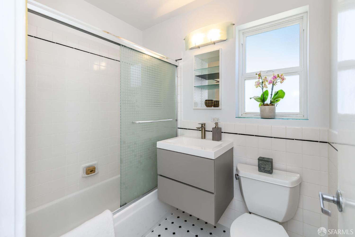 3258 Market Street Unit: 5