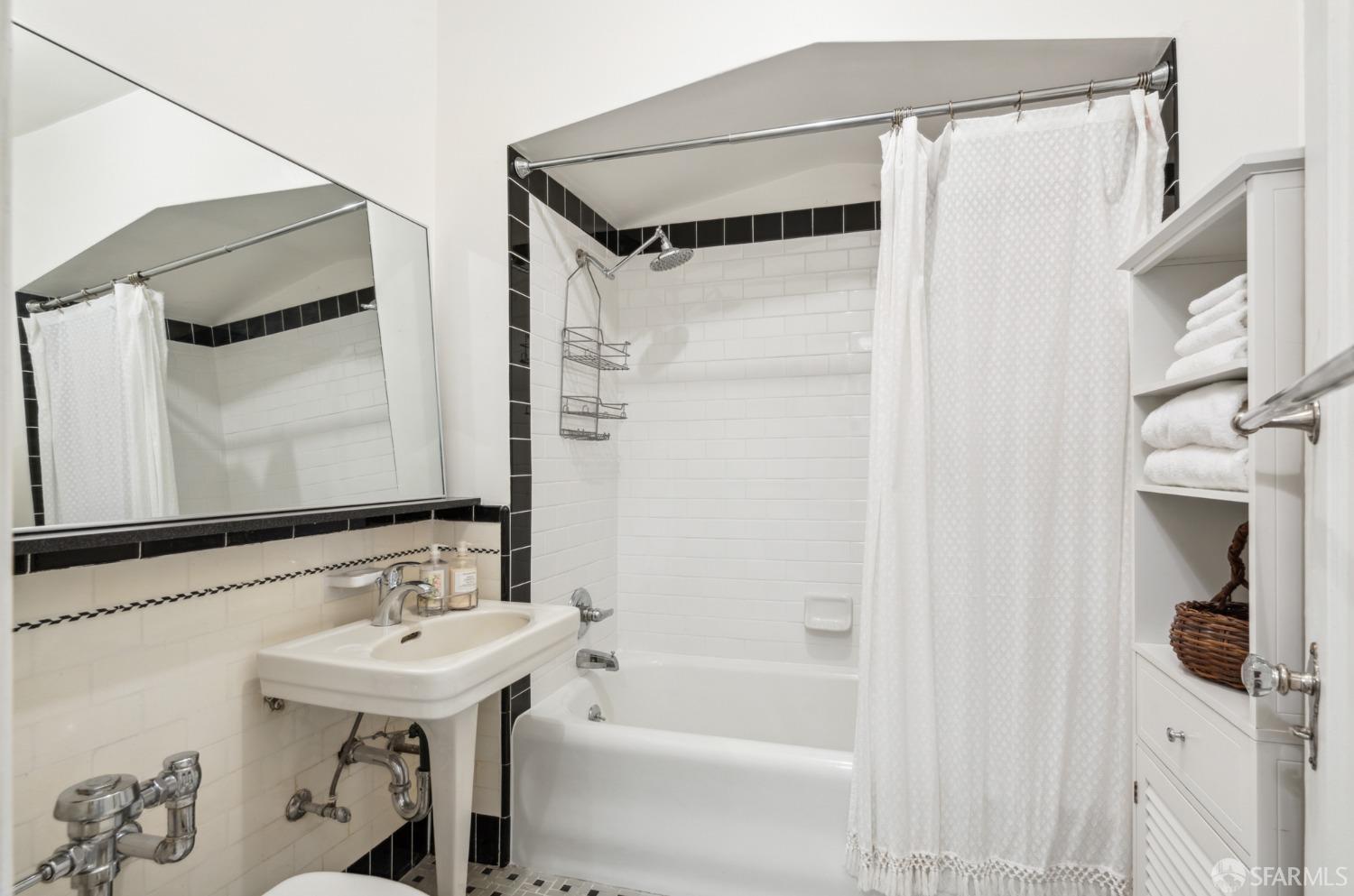 631 Ofarrell Street Unit: 216