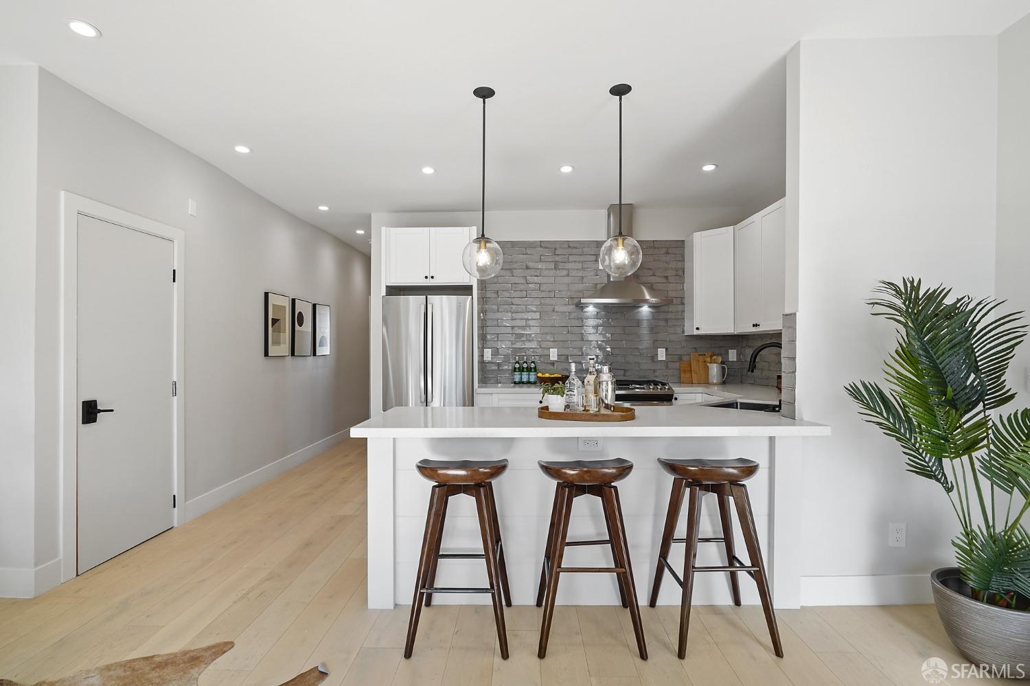359 Vallejo Street Unit: 3