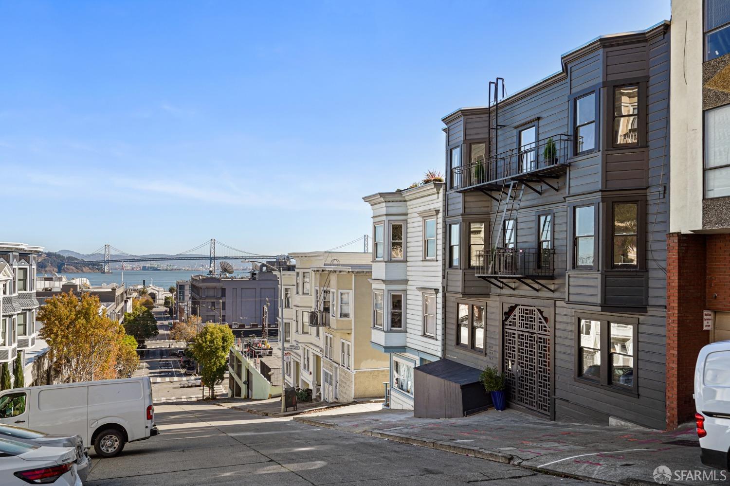 359 Vallejo Street Unit: 3