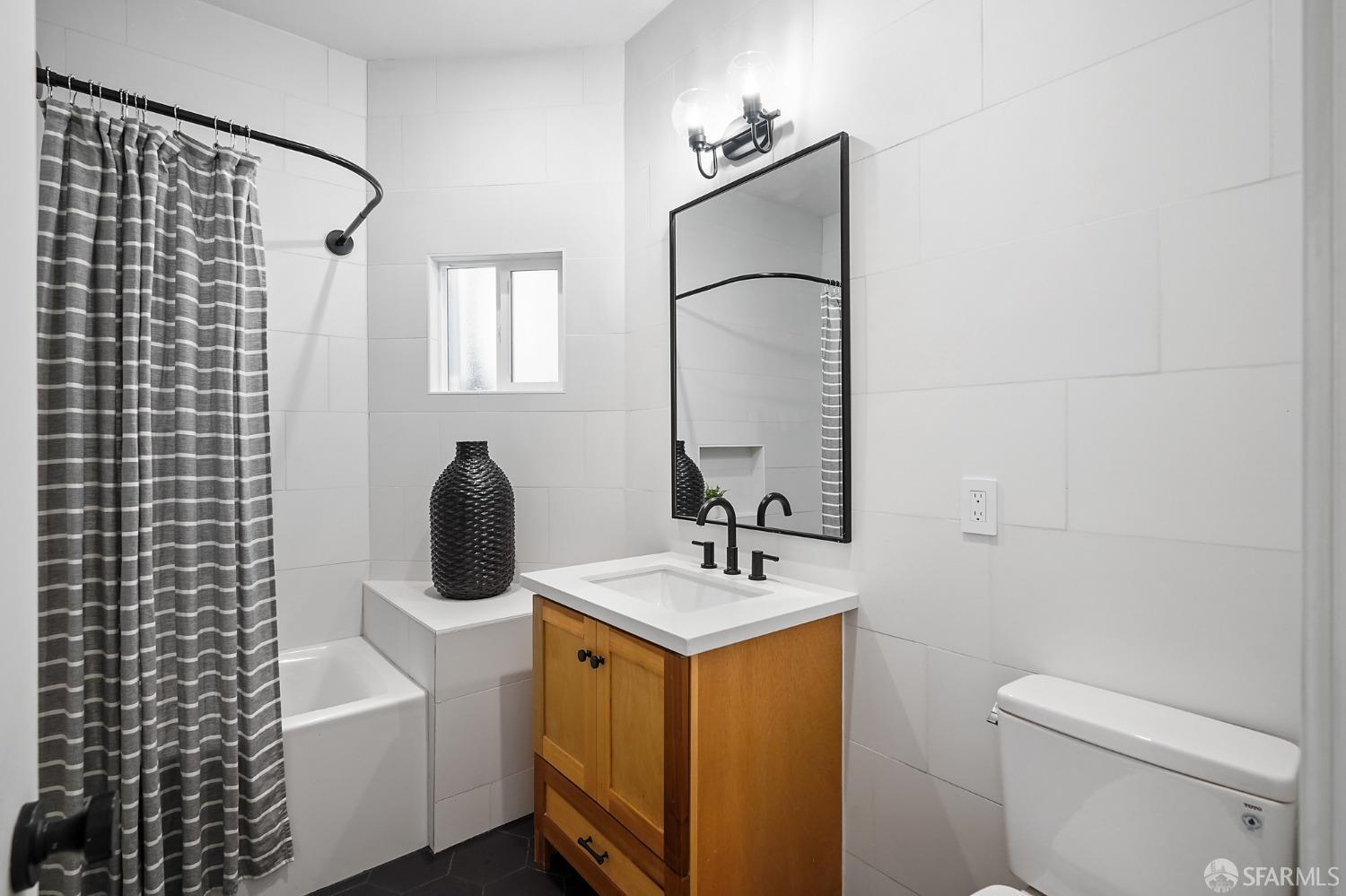 359 Vallejo Street Unit: 3