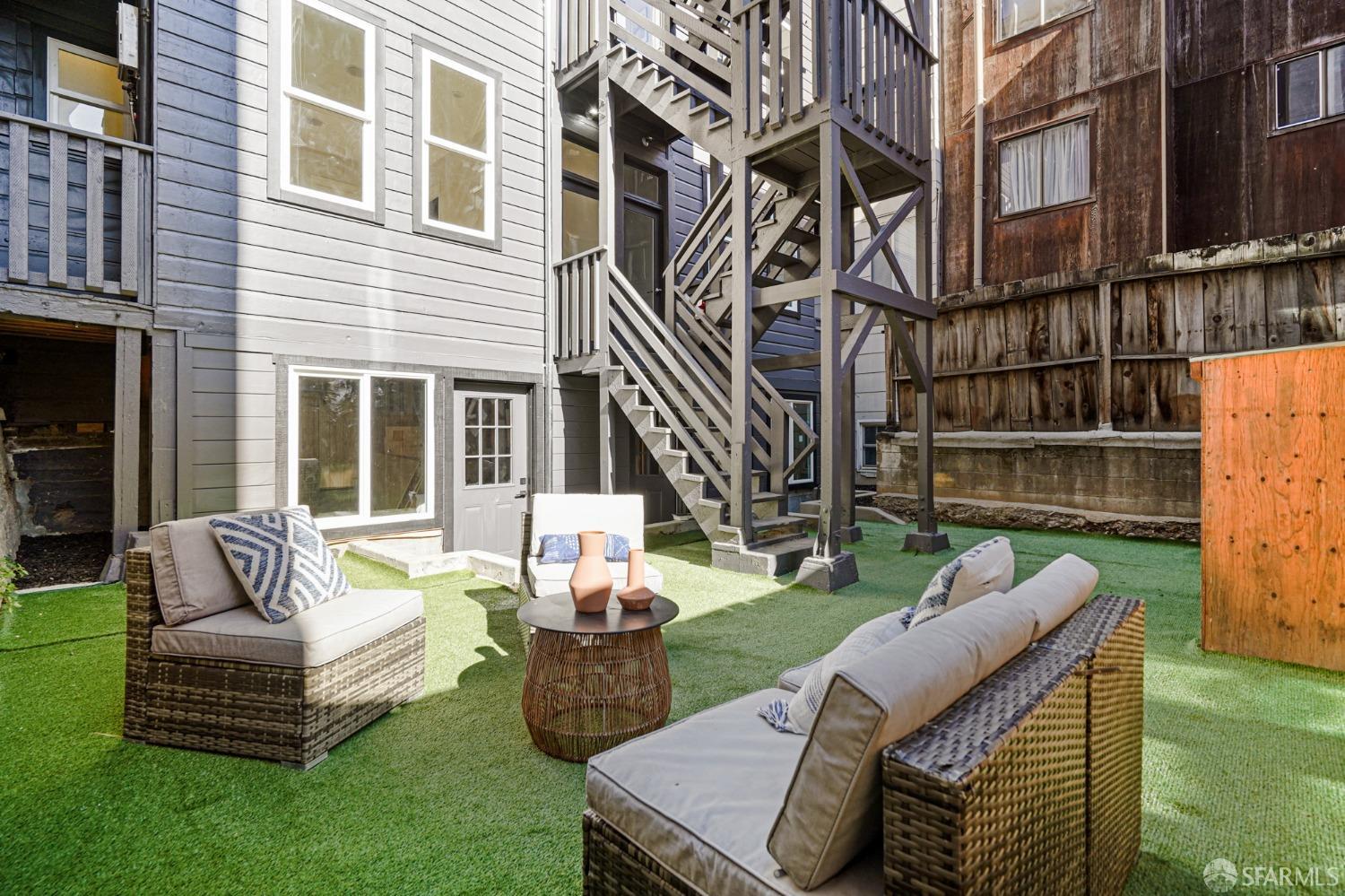 359 Vallejo Street Unit: 3
